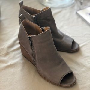 Lucky Brand Size 7.5 Open Toe Ankle Boots